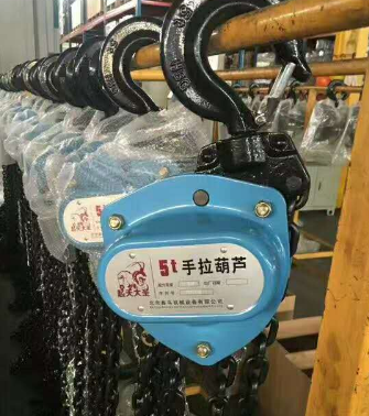 雷雨頻繁，起天大圣手拉葫蘆做好保護措施